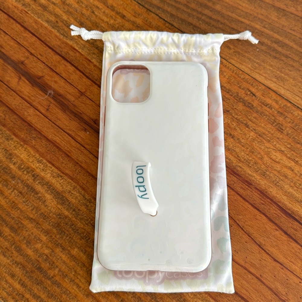 iPhone 11 Pro Max loopy Opal leopard.